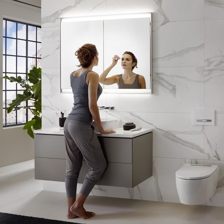 Spilgta gaisma intensīvai skaistumkopšanai Spilgta gaisma intensīvai skaistumkopšanai