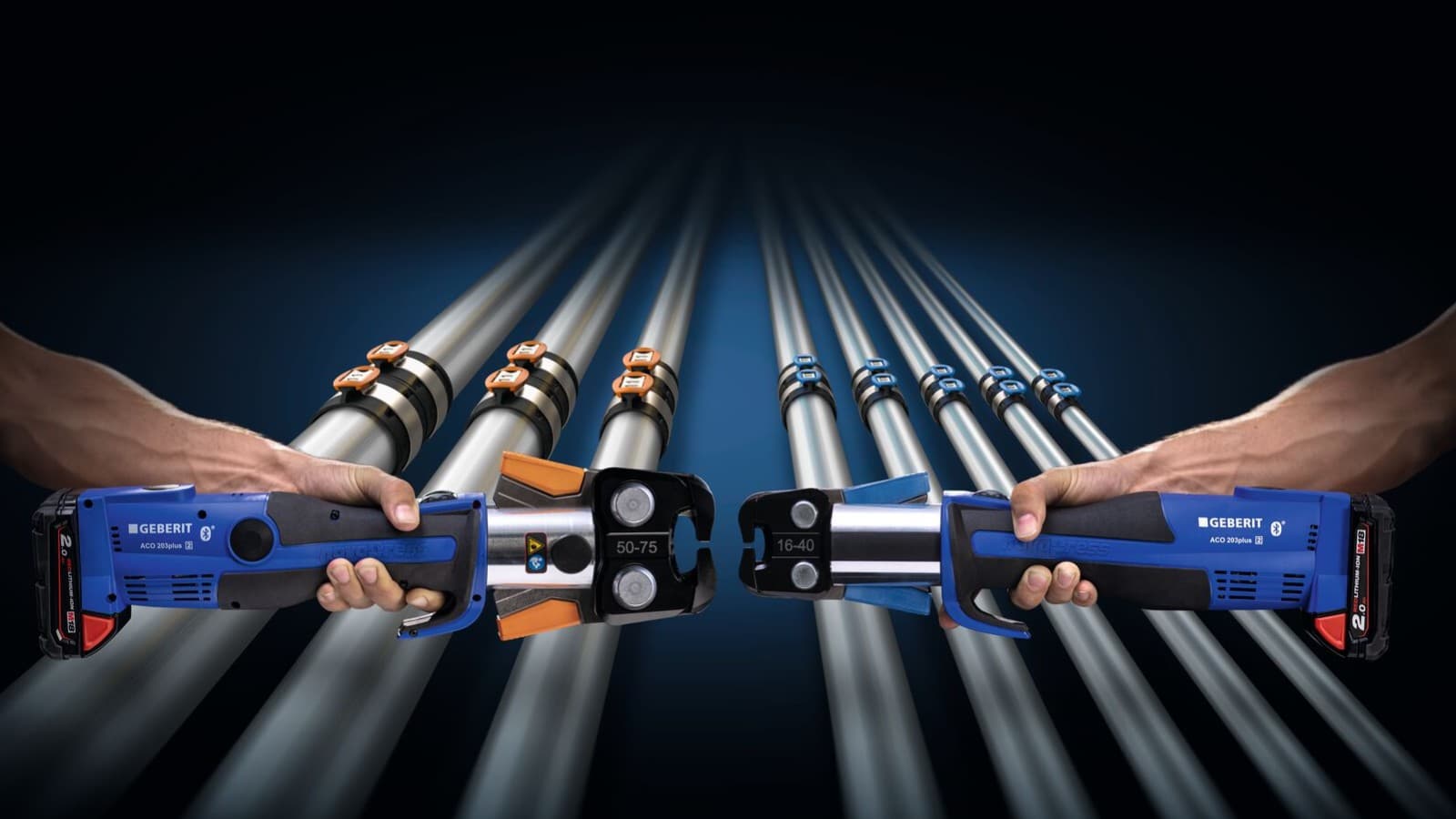 Abu presēšanas knaibļu sajaukšana ir maz ticama, pateicoties to atšķirīgajam oranžajam un zilajam krāsojumam. Abu presēšanas knaibļu sajaukšana ir maz ticama, pateicoties to atšķirīgajam oranžajam un zilajam krāsojumam.