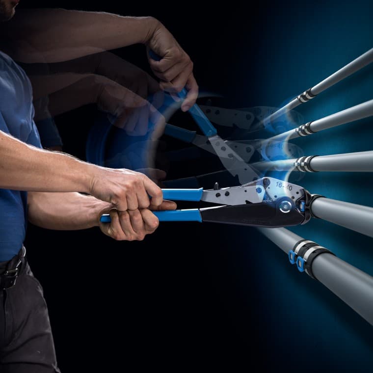 FlowFit ir nepieciešamas tikai 2 presēšanas knaibles visiem cauruļu izmēriem FlowFit ir nepieciešamas tikai 2 presēšanas knaibles visiem cauruļu izmēriem